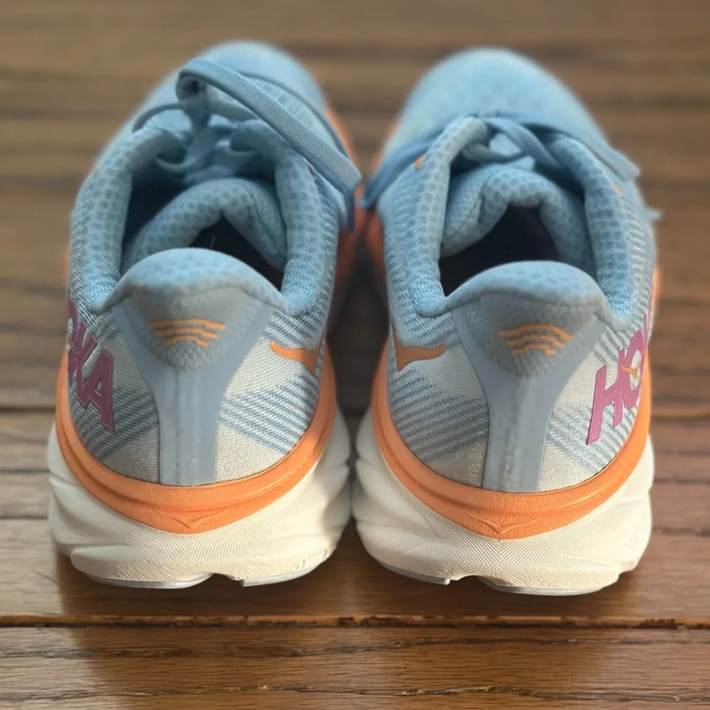 Hoka One One Women's Clifton 9 -- Size 9 🩵 - Picture 4 of 10